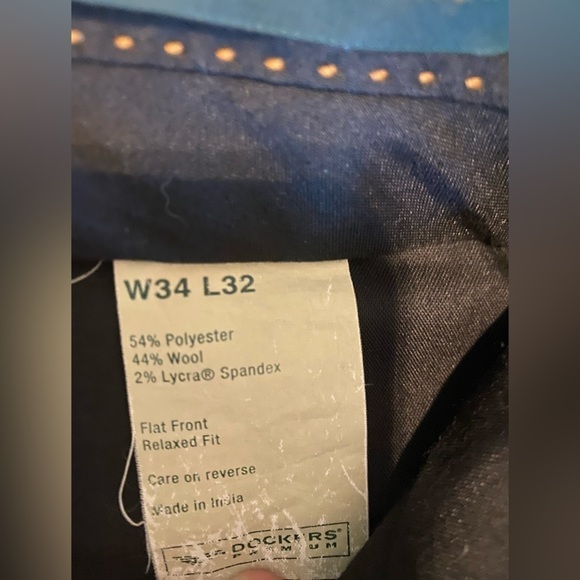 Dockers Premium Flat Front Relaxed Fit Men’s Black Pants W34 L32 Wool Blend - Picture 4 of 5